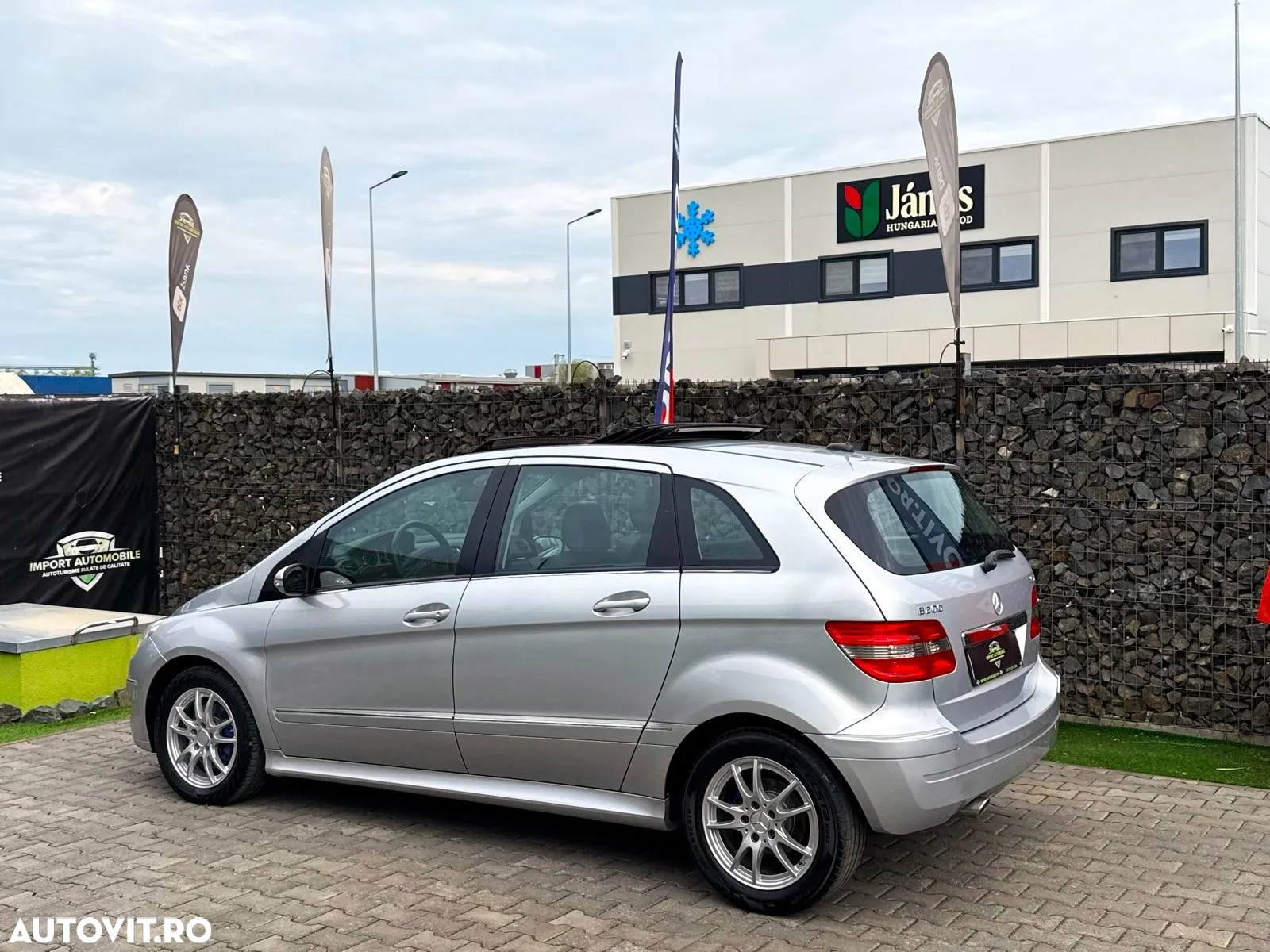 Mercedes-Benz B - 15