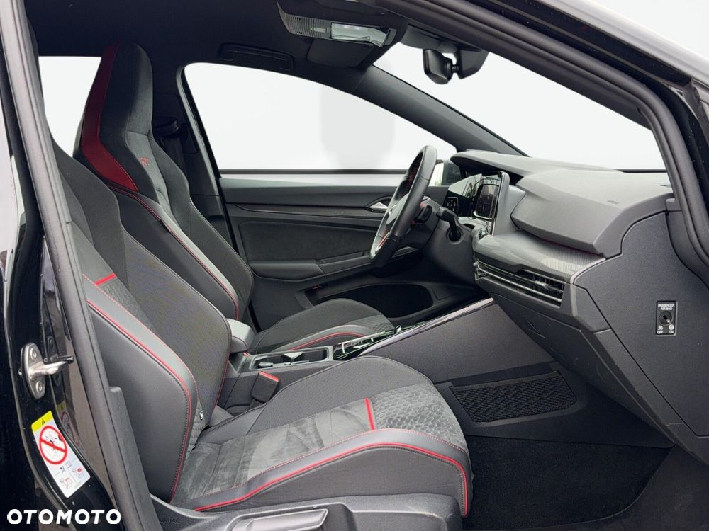 Volkswagen Golf - 14