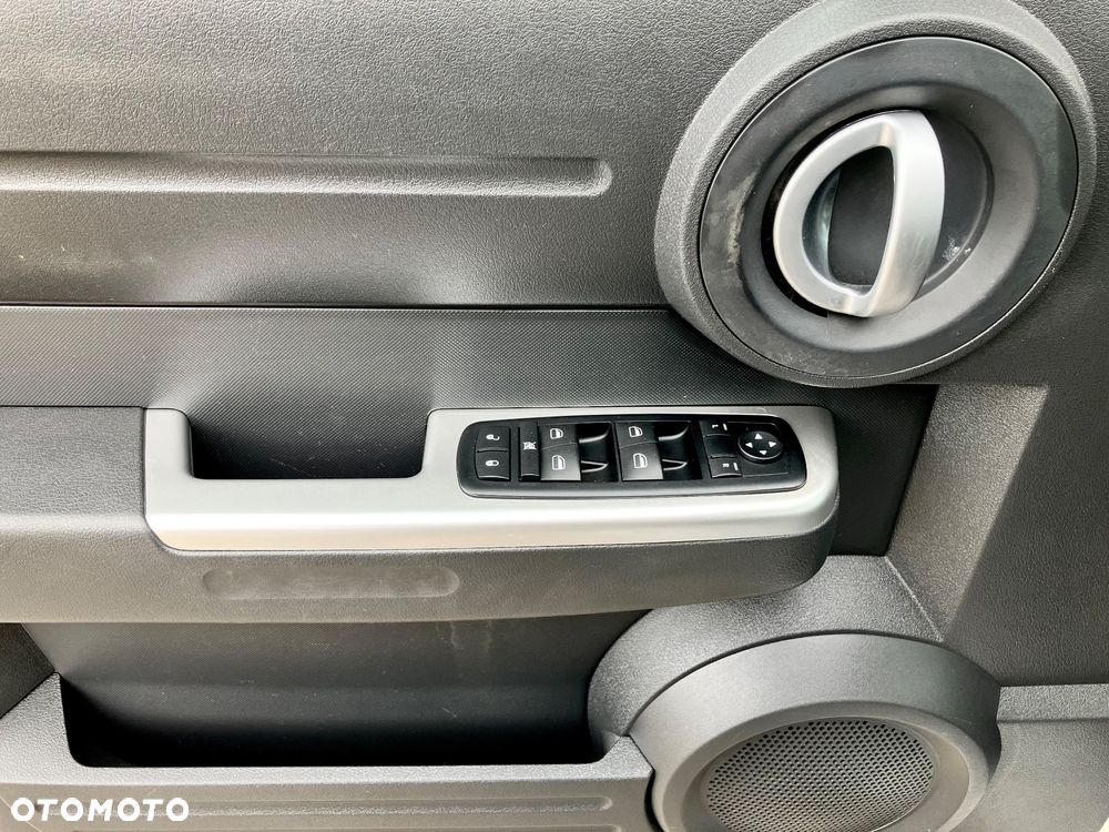 Dodge Nitro 2.8 CRD DPF Automatik R/T - 15