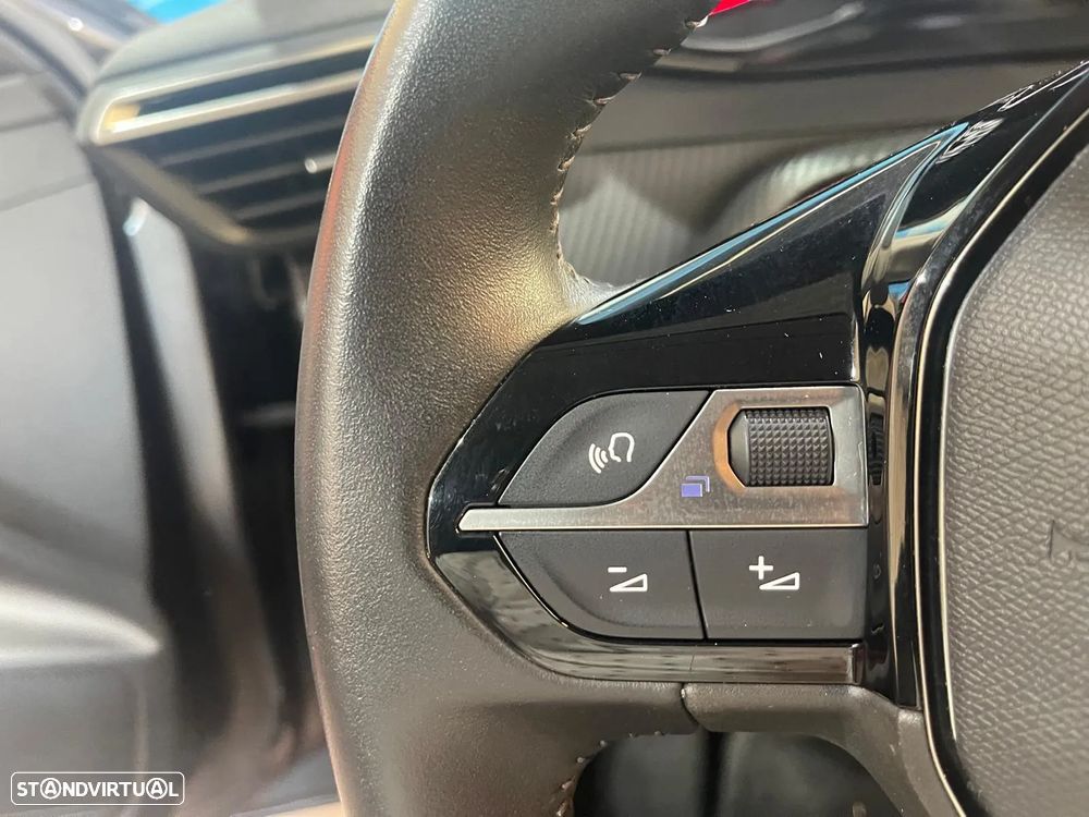Peugeot 208 1.2 PureTech Active - 43