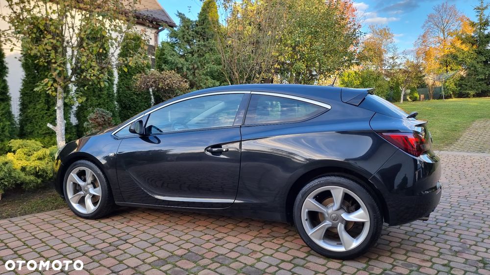 Opel Astra GTC 1.4 Turbo Innovation - 28