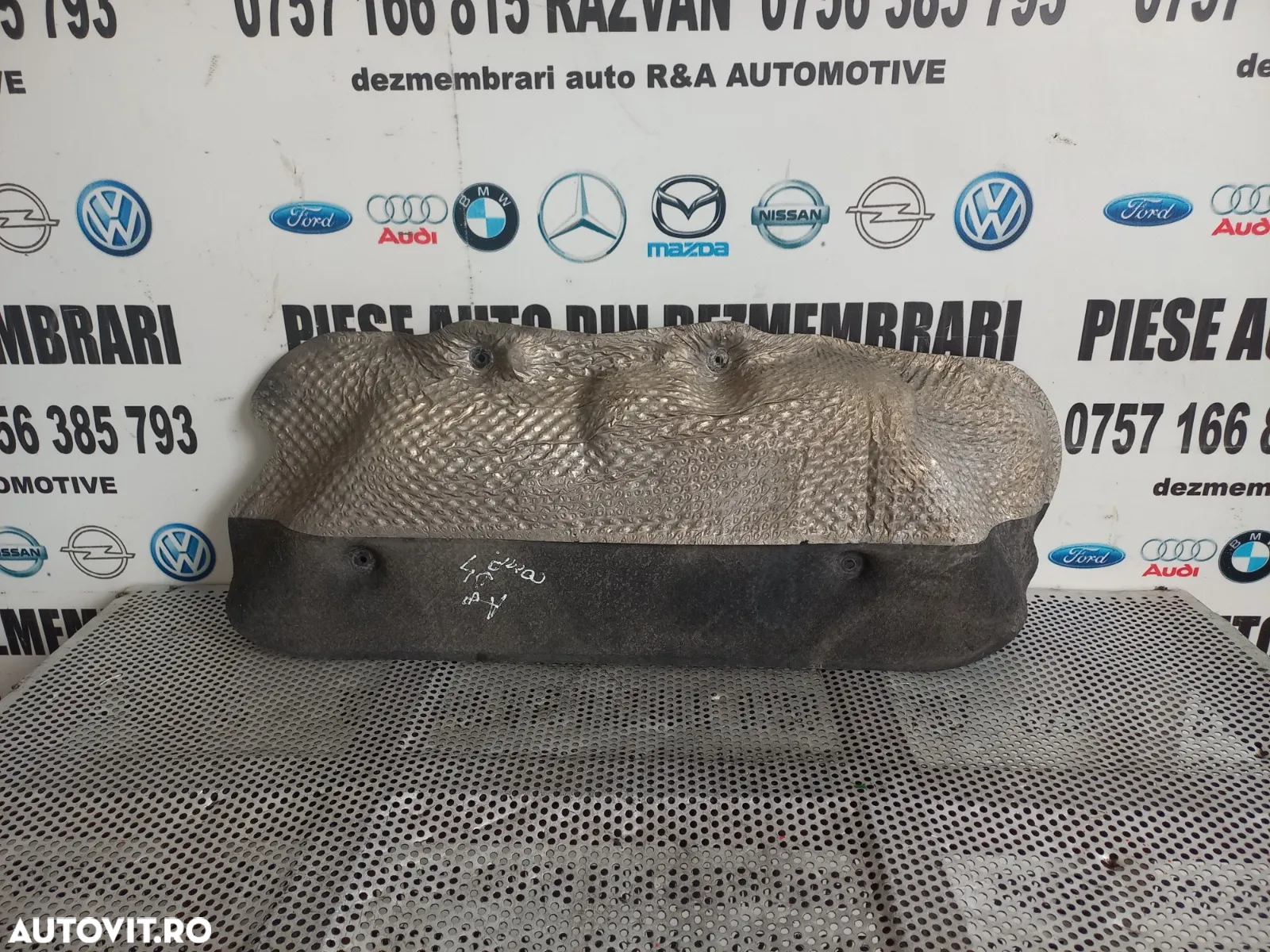 Scut Termic Audi A8 4H D4 An 2010-2011-2012-2013-2014-2015-2016-2017 Cod 4HA Dezmembrez Audi A8 4H - 3