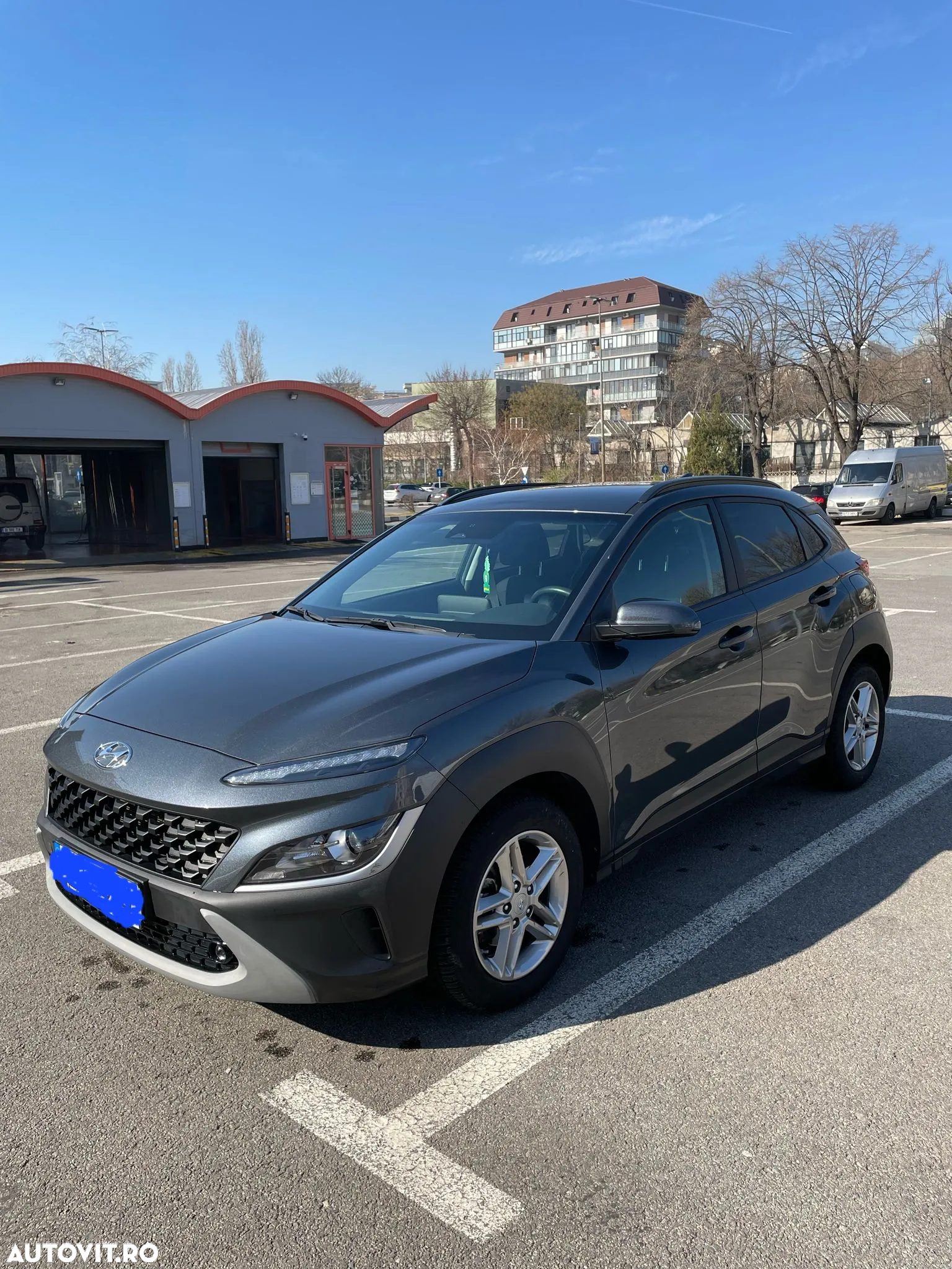 Hyundai KONA - 12