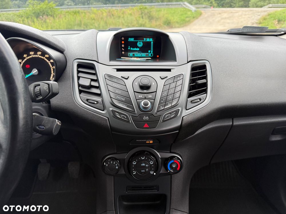 Ford Fiesta - 26