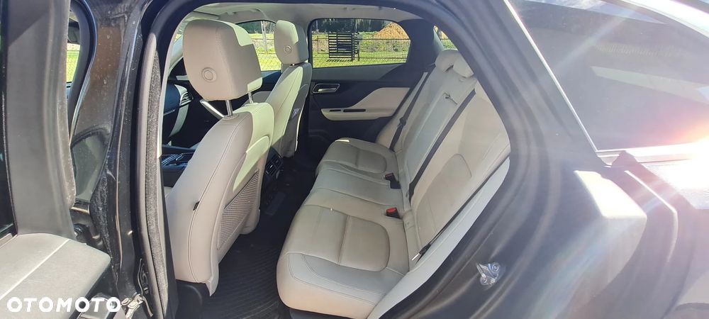 Jaguar F-Pace 20d Pure - 15
