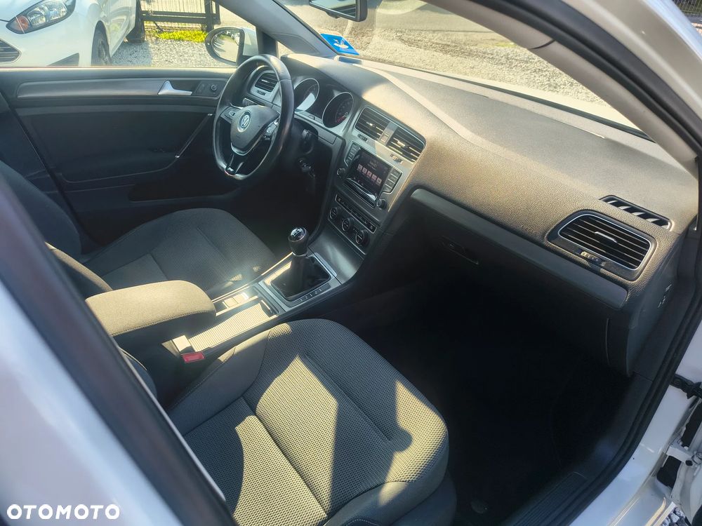 Volkswagen Golf 1.2 TSI BlueMotion Technology Comfortline - 21
