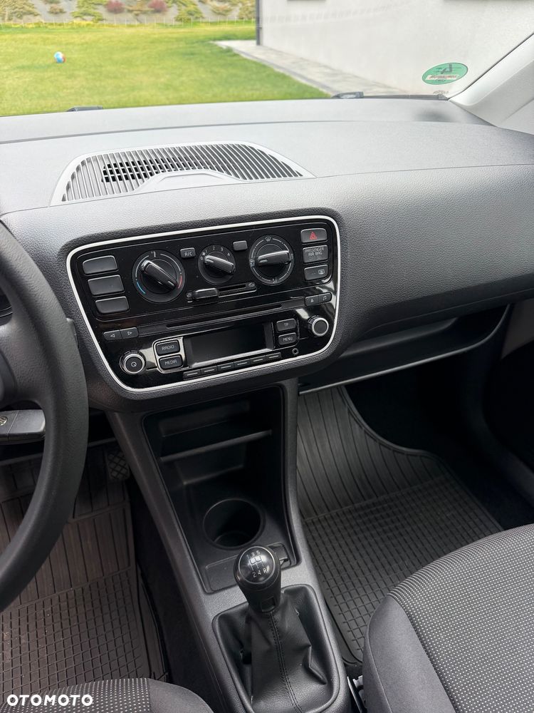 Volkswagen up! high - 7