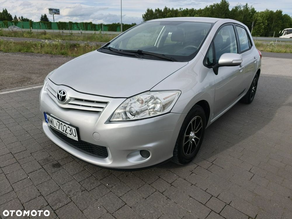 Toyota Auris - 2