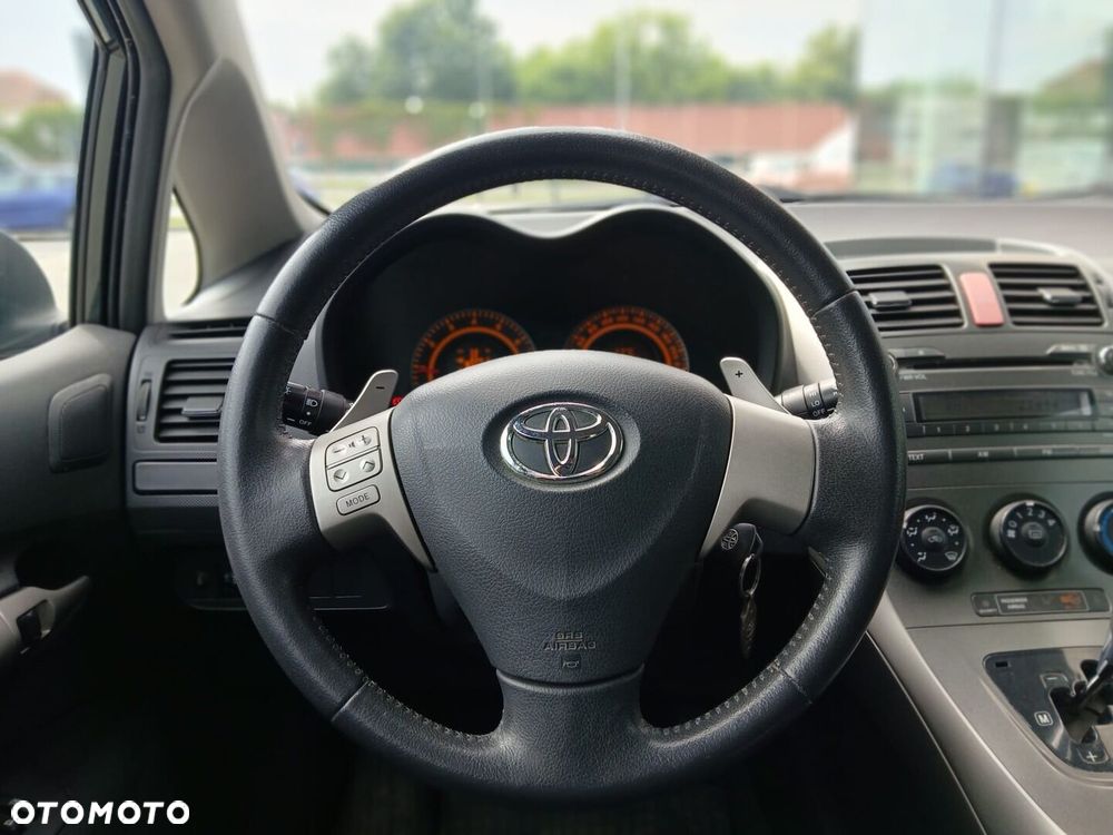Toyota Auris 1.6 VVT-i Luna MM - 14