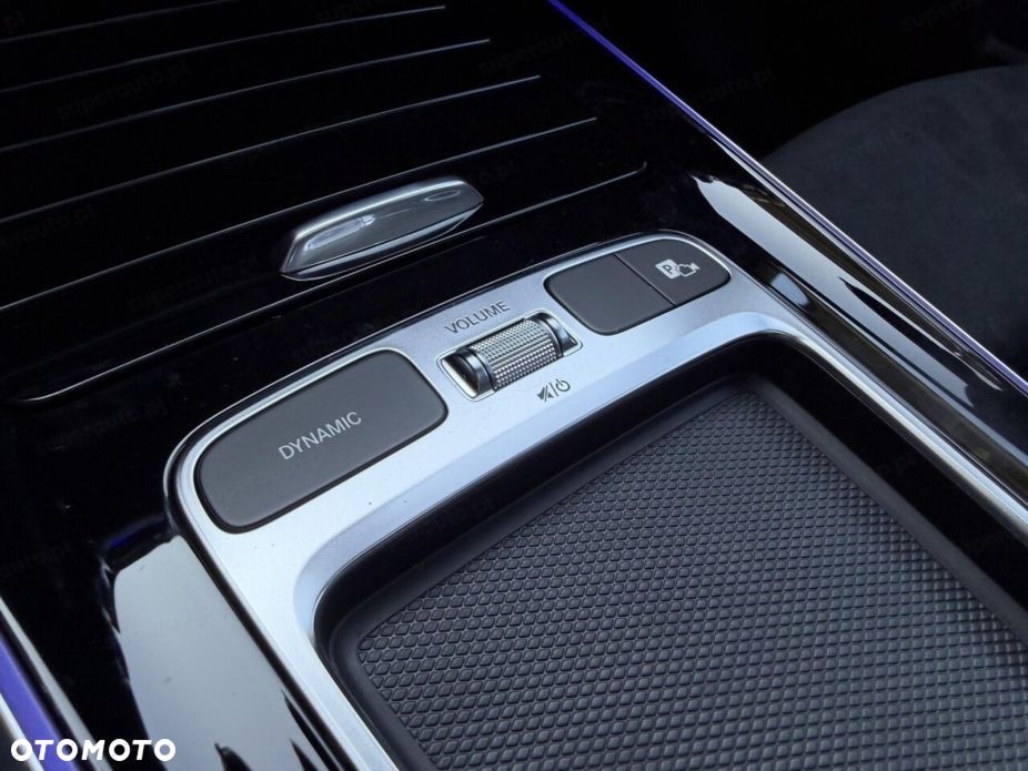 Mercedes-Benz GLA 200 AMG Line - 13