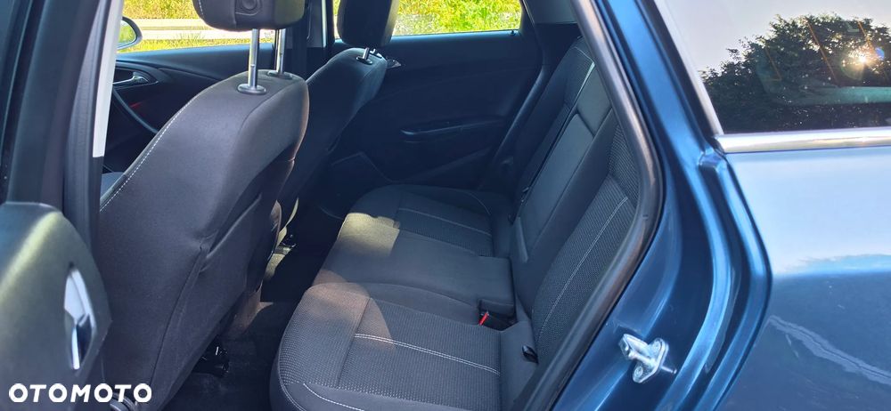 Opel Astra 2.0 CDTI Cosmo - 26