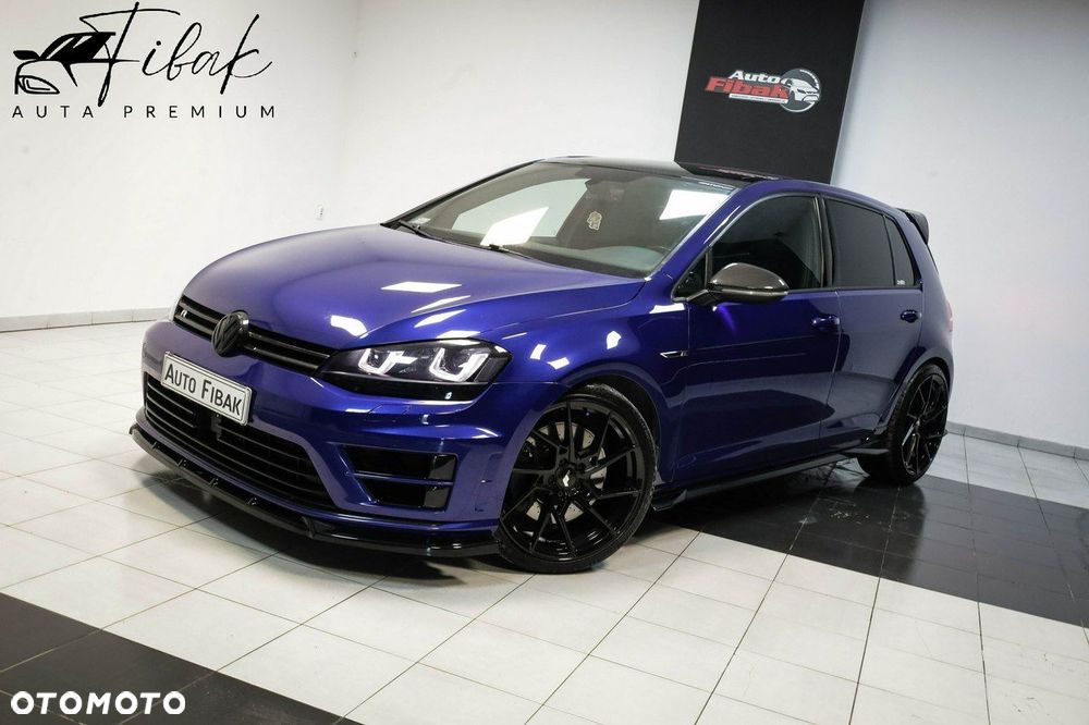 Volkswagen Golf - 1