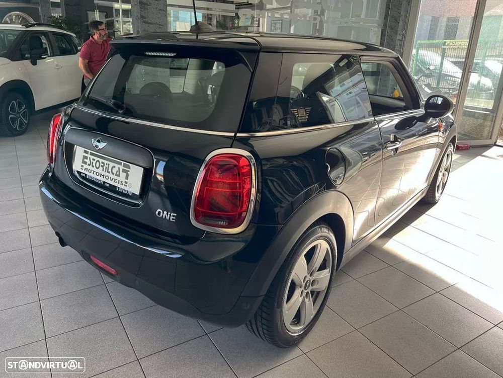 MINI 3 Portas One - 4