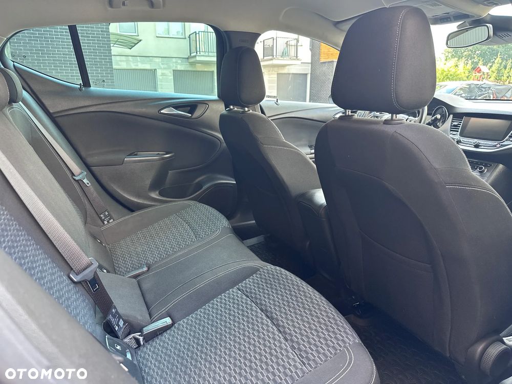 Opel Astra 1.6 CDTI Enjoy S&S - 10