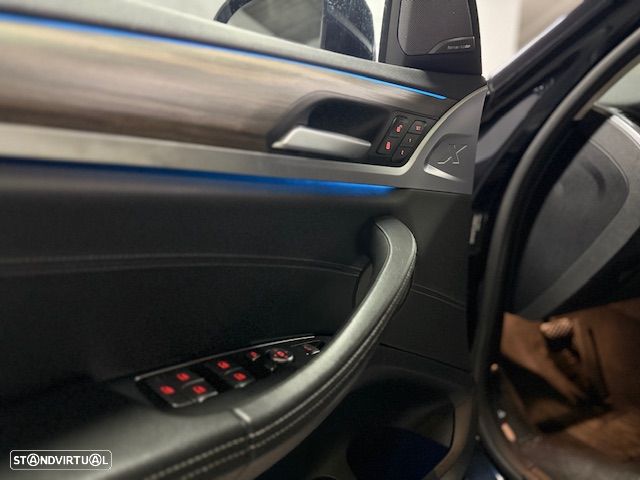 BMW iX3 M Sport Impressive - 19