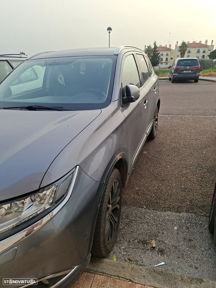 Mitsubishi Outlander 2.2 DI-D Intense - 9