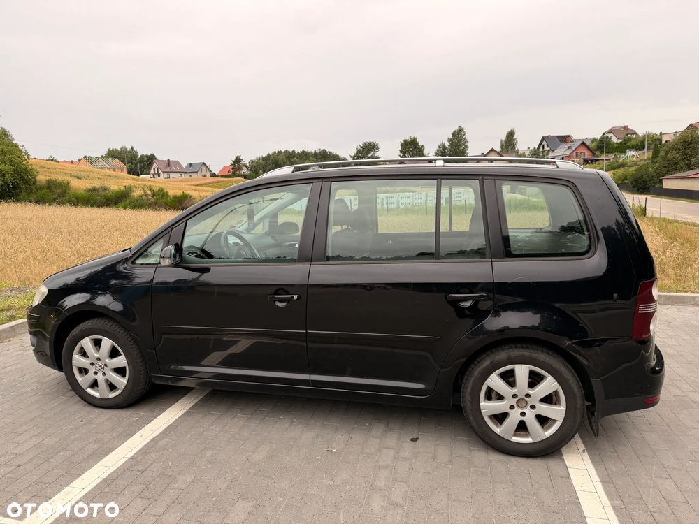 Volkswagen Touran - 13