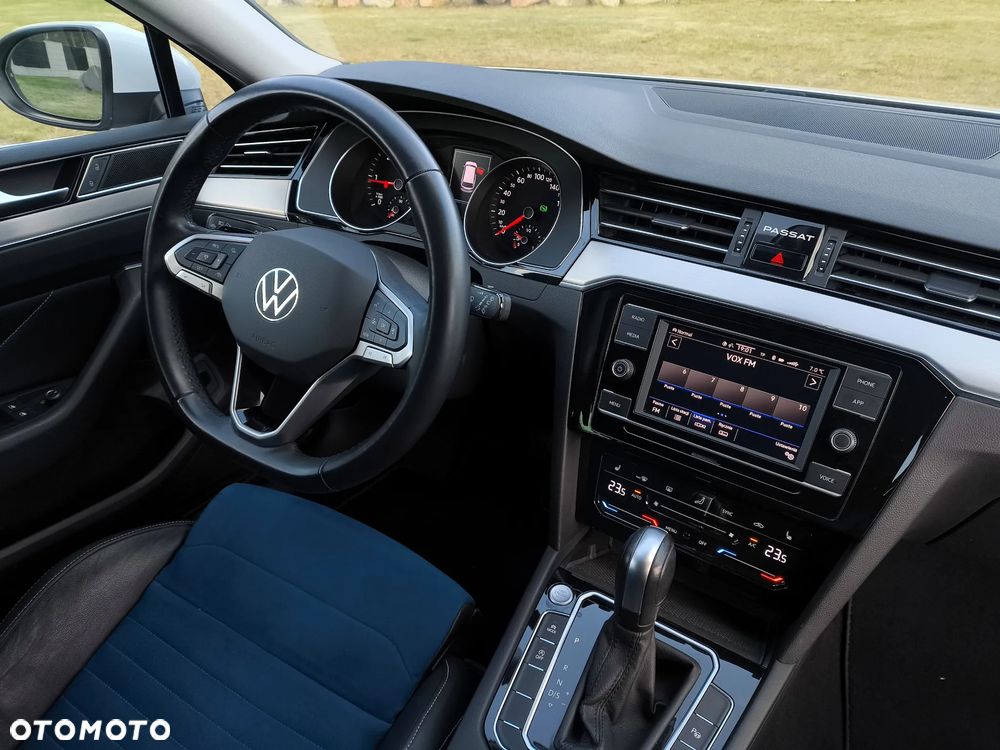 Volkswagen Passat 2.0 TDI EVO Elegance DSG - 30