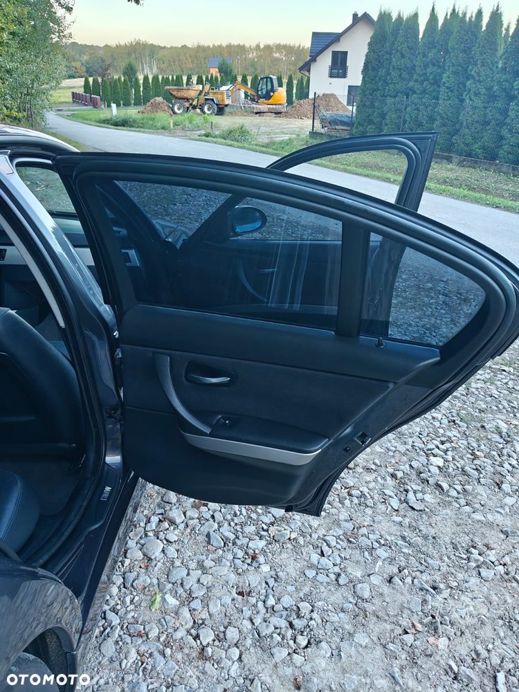 BMW Seria 3 318i - 16