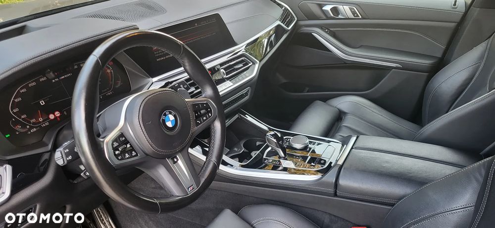 BMW X5 M M50i - 8