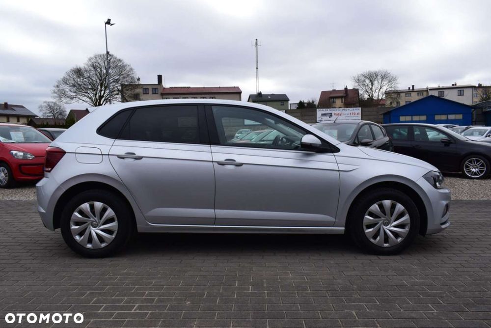 Volkswagen Polo - 2