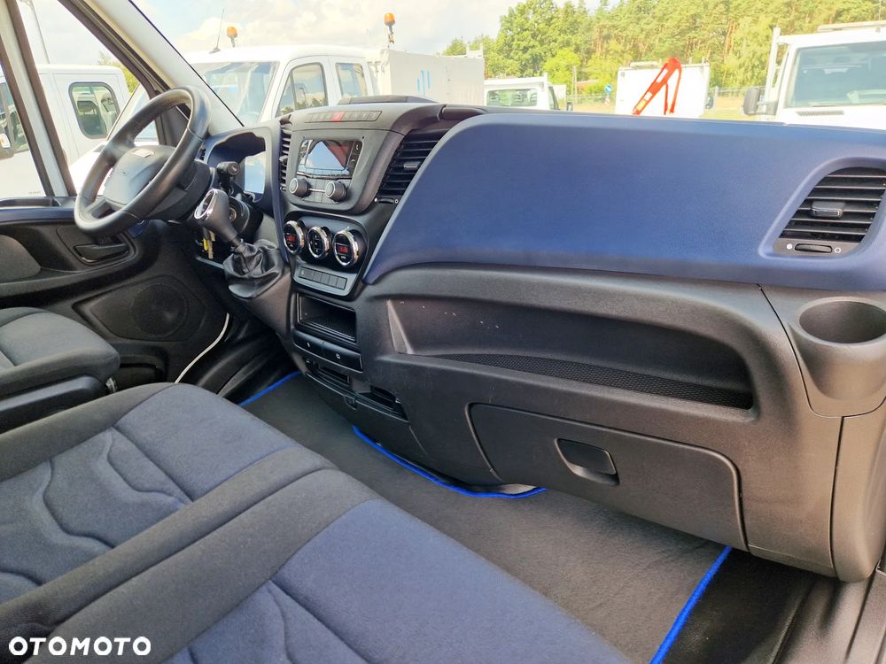 Iveco 35S16 2,3 HPI 160 KONNY KONTENER 4,2M WINDA KLIMA WEBASTO KAMERA 8 BIEGOWY HIMATIC 4,1M ROZSTAW OSI IDEALNY - 22