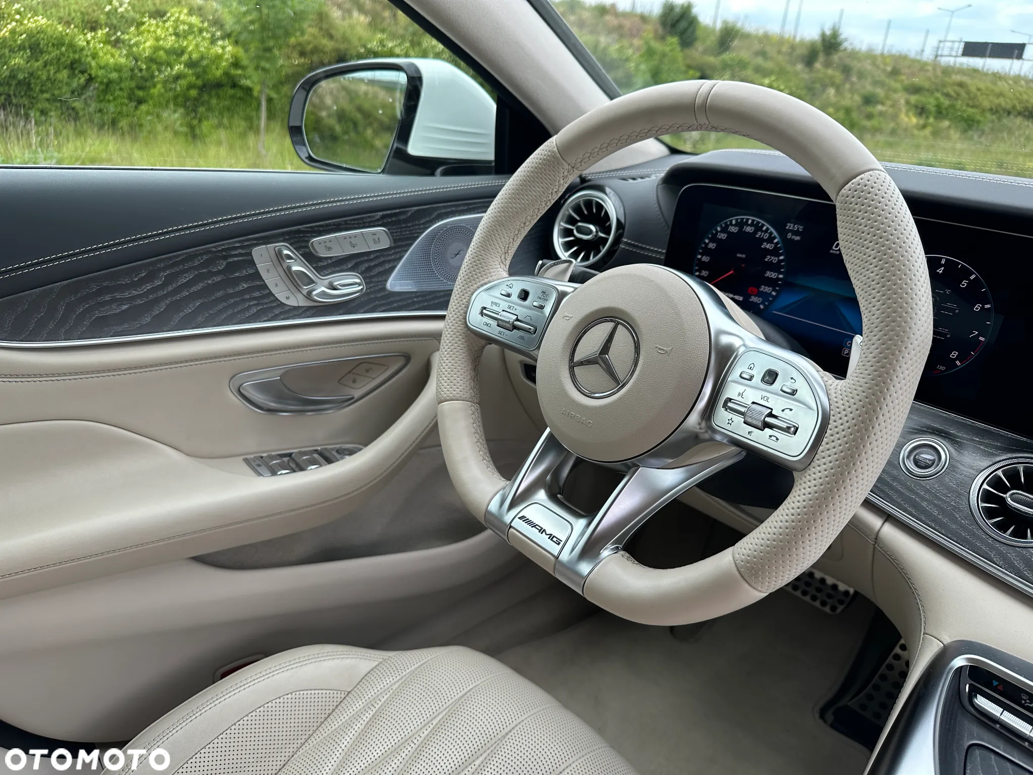 Mercedes-Benz AMG GT 63 4Matic+ Coupe Speedshift MCT 9G - 16