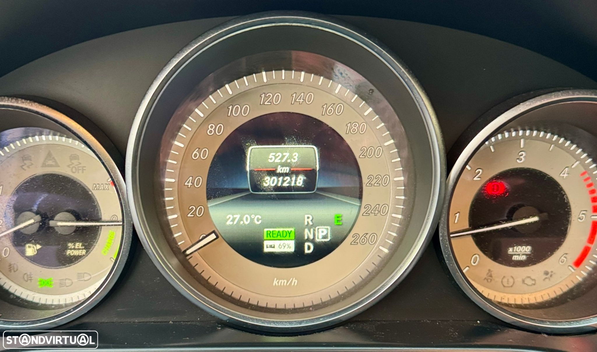 Mercedes-Benz E 300 Bluetec Hybrid Avantgarde - 4