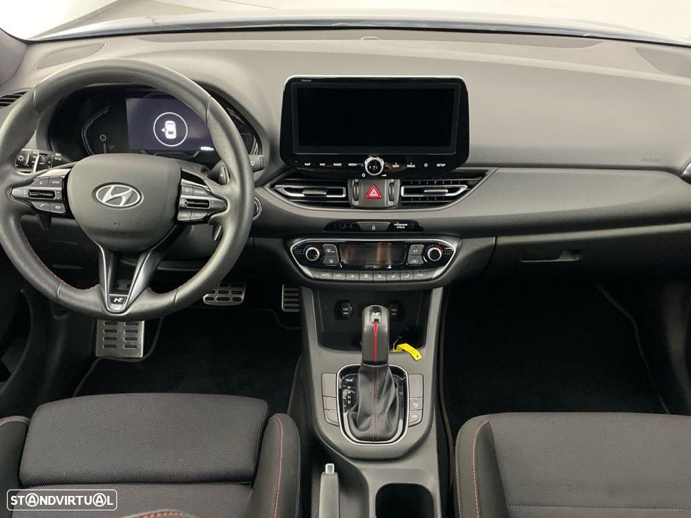 Hyundai i30 1.0 T-GDi N-Line DCT — fotografia 10