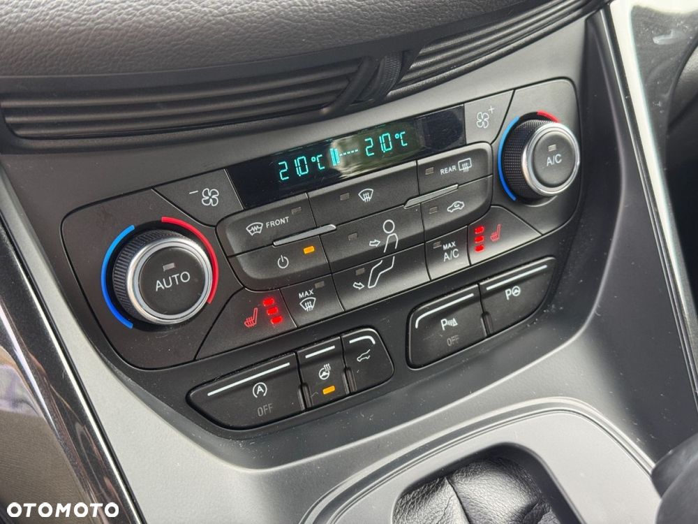 Ford Kuga - 30