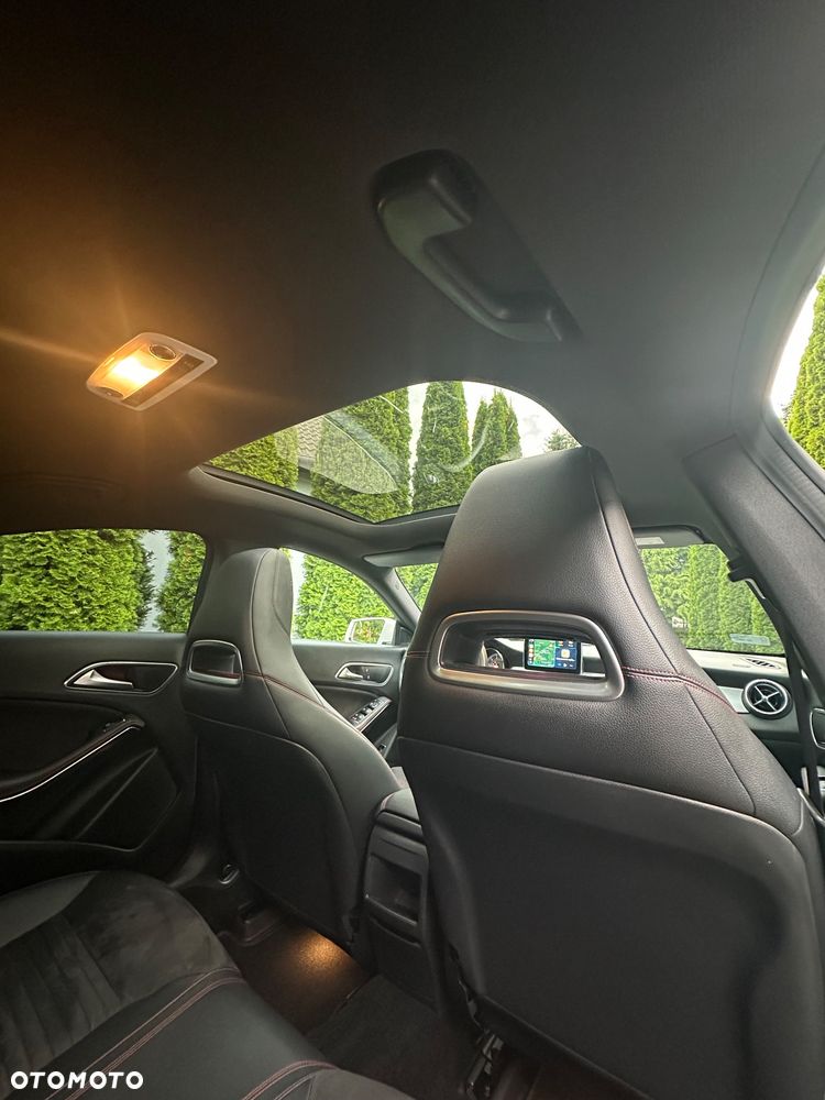 Mercedes-Benz CLA 200 7G-DCT - 16