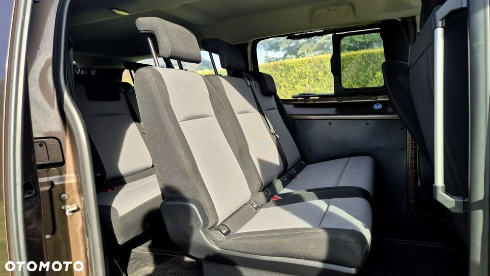Peugeot Traveller - 12
