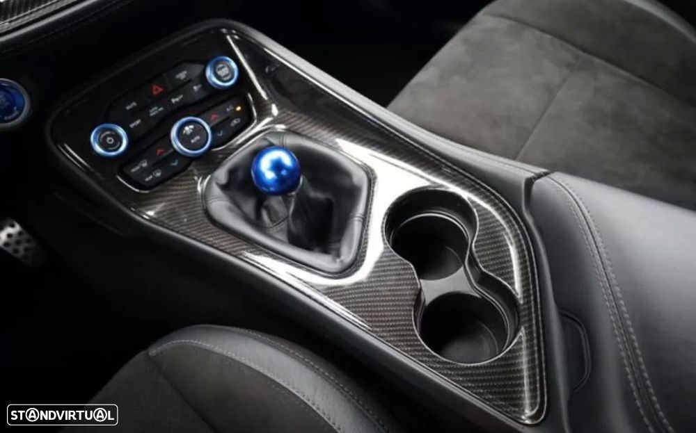 Dodge Challenger - 11