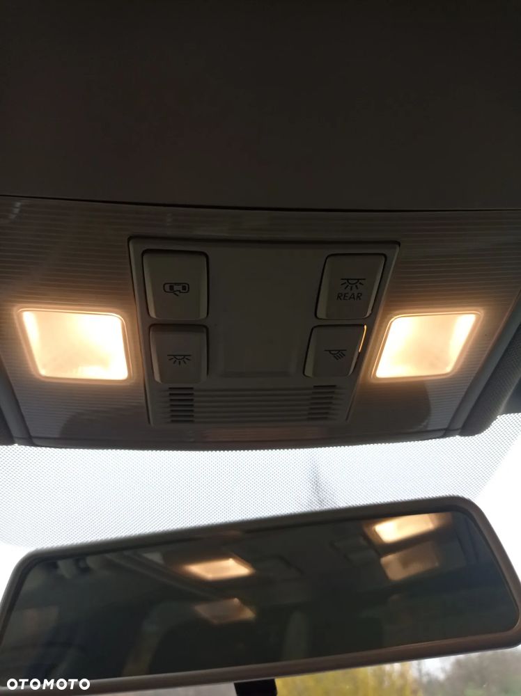 Volkswagen Golf VII 1.6 TDI BlueMotion Trendline - 36