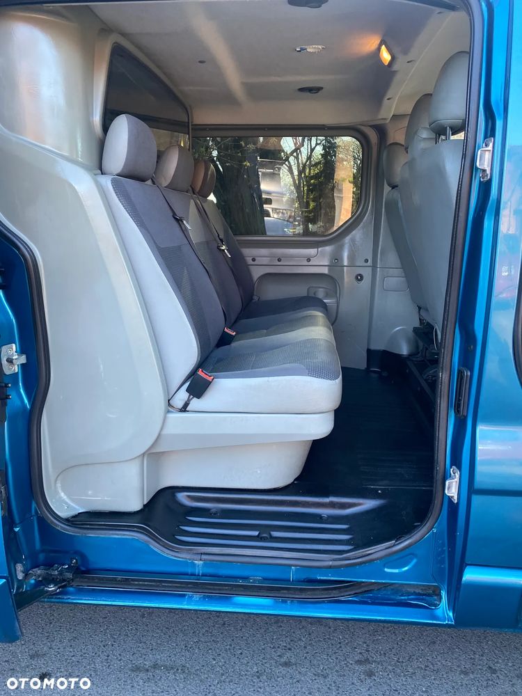 Opel Vivaro - 11