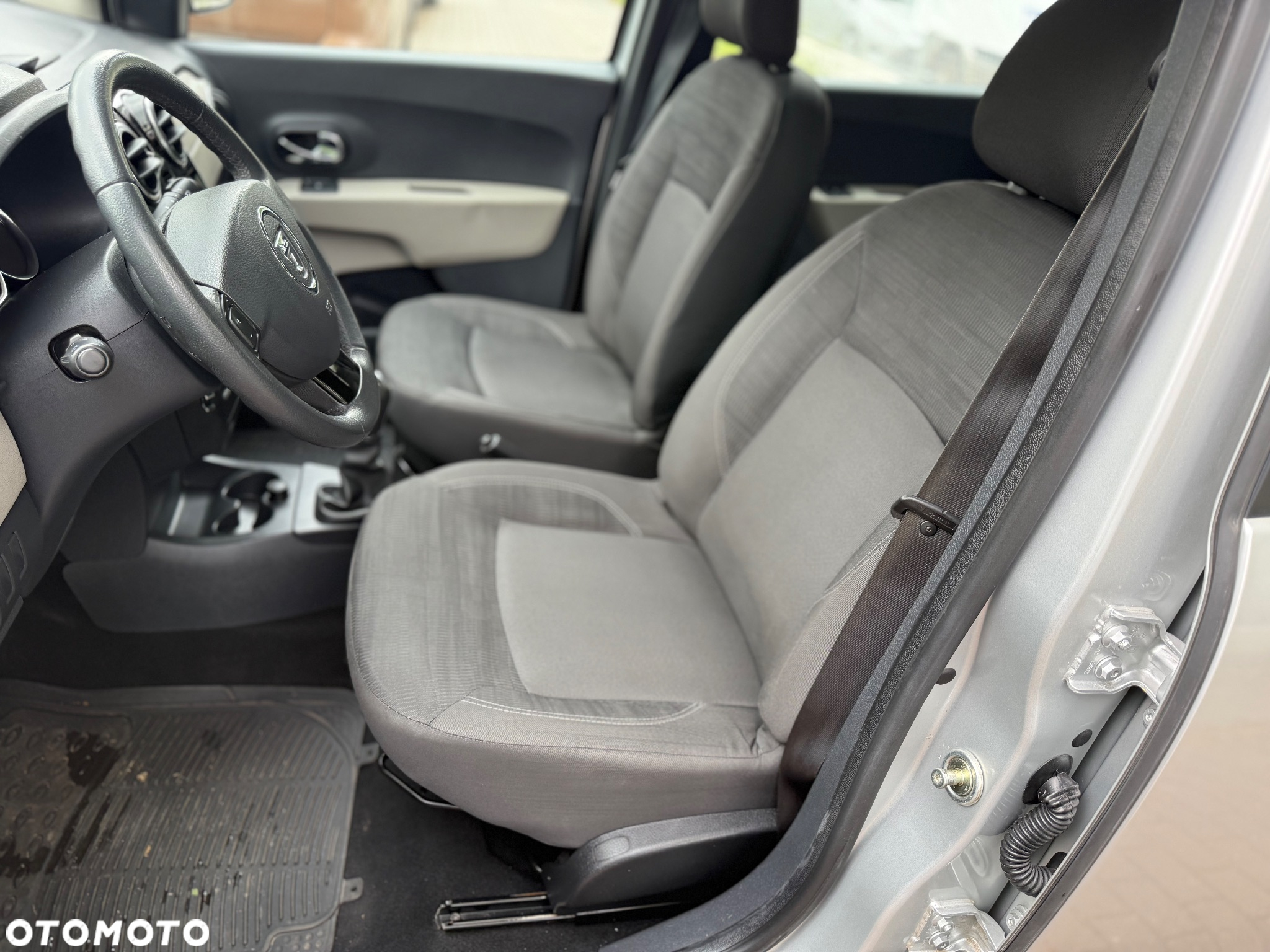 Dacia Lodgy 1.2 TCe Laureate - 16