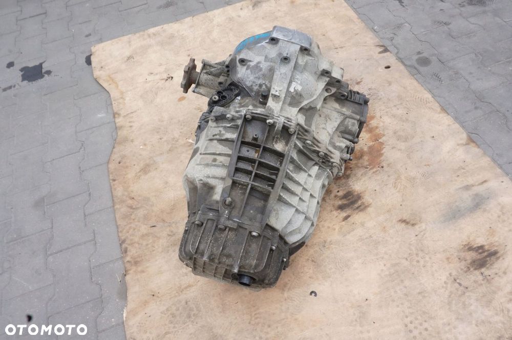 SKRZYNIA BIEGÓW LAU AUDI A5 A4 B8 Q5 8R 2.7 TDI - 3