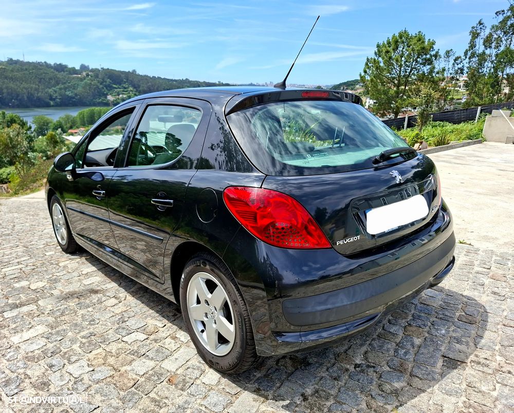 Peugeot 207 1.4 16V Premium - 5