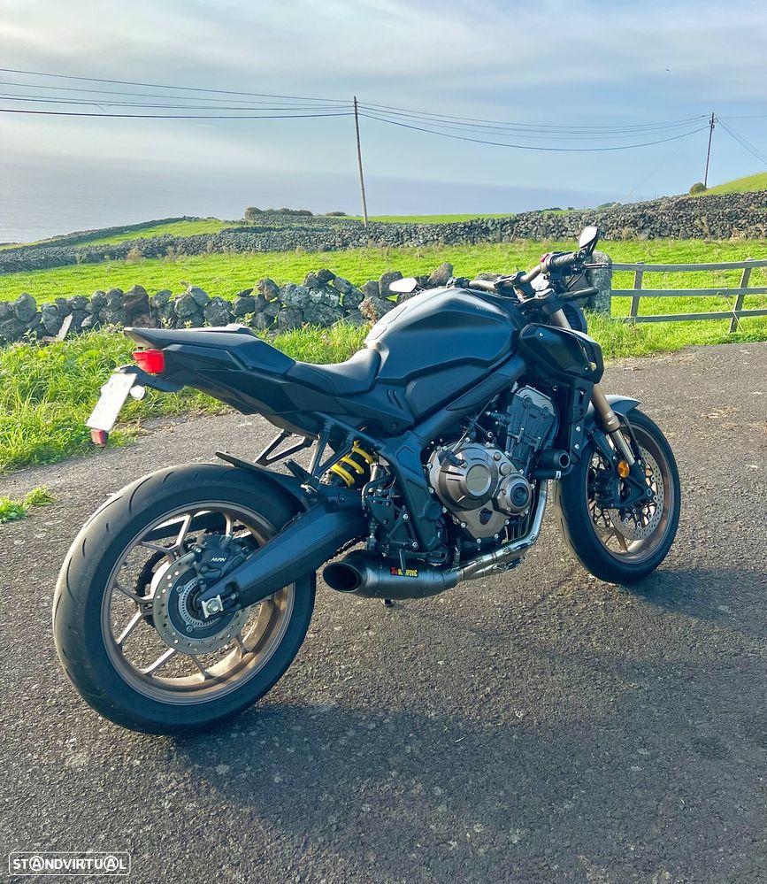 Honda CB - 1