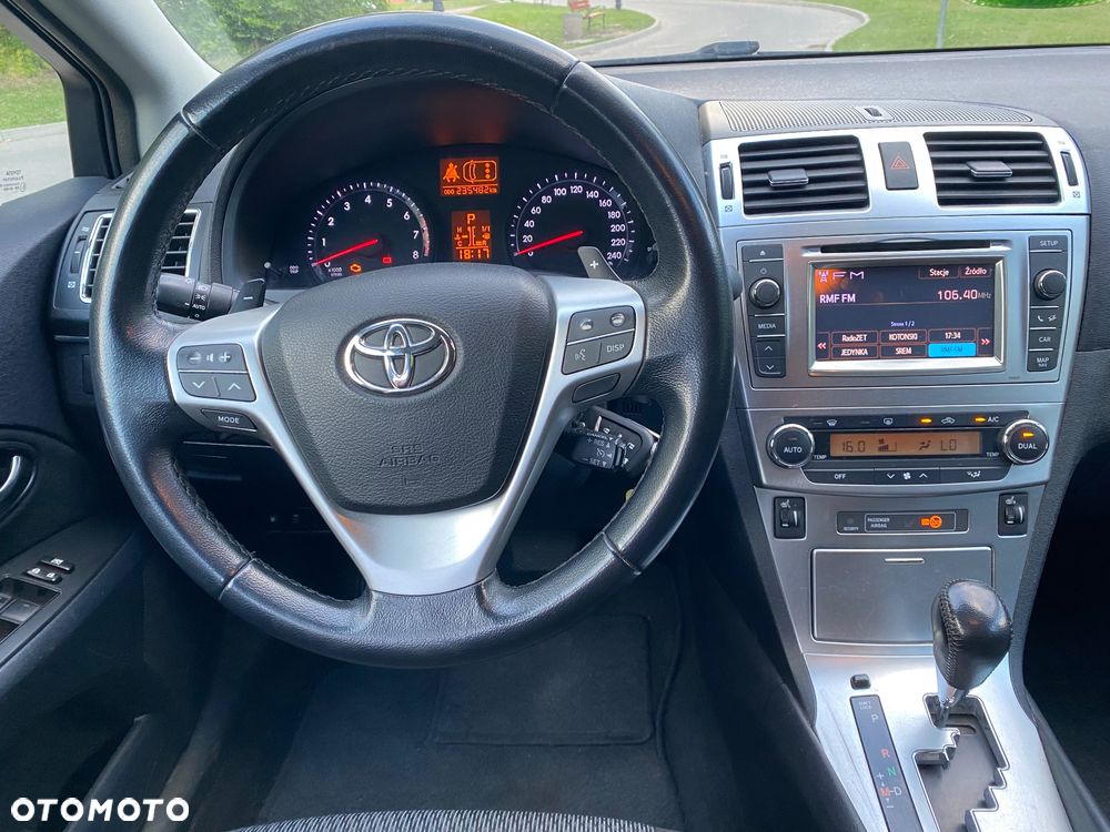 Toyota Avensis Touring Sports 1.8 Multidrive S Comfort - 20