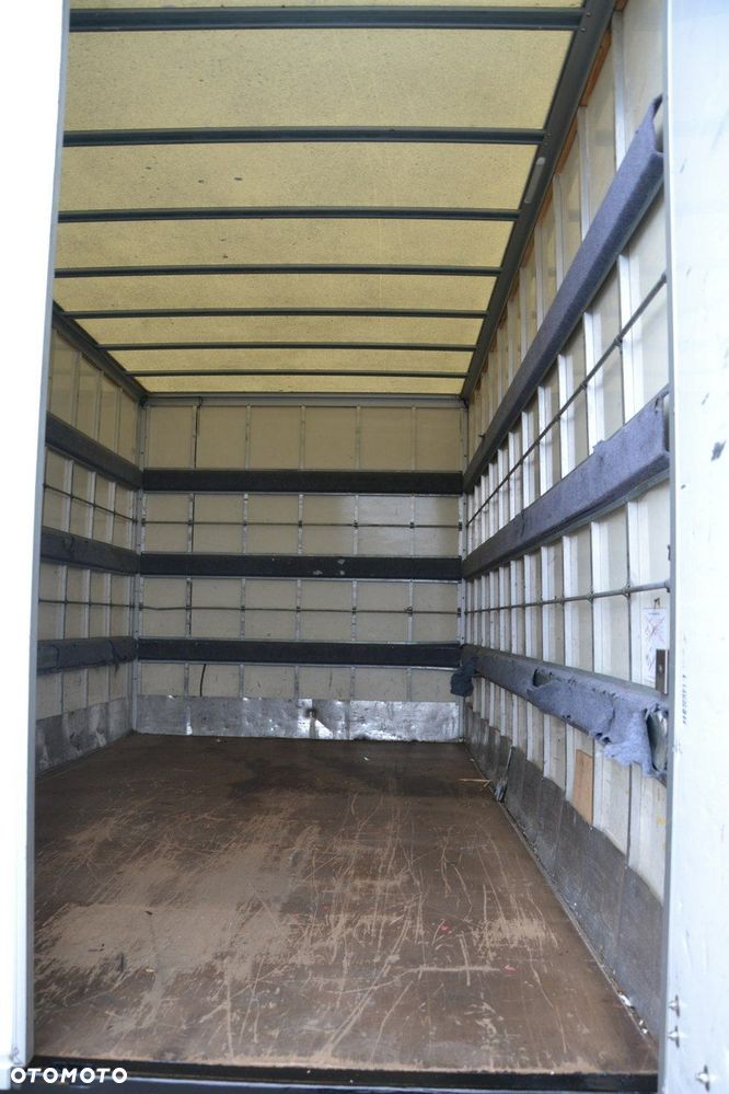 Nissan NV 400 - 18