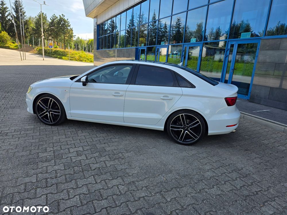 Audi A3 Limousine 1.4 TFSI cylinder on demand S line Sportpaket - 4