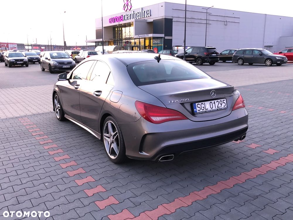 Mercedes-Benz CLA 200 7G-DCT AMG Line - 6