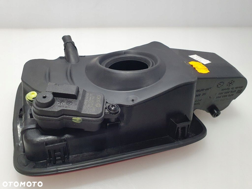 SEAT IBIZA V KLAPKA WLEW PALIWA CZERWONY L0X1 6F0809905C ORYGINAŁ SIŁOWNIK - 10