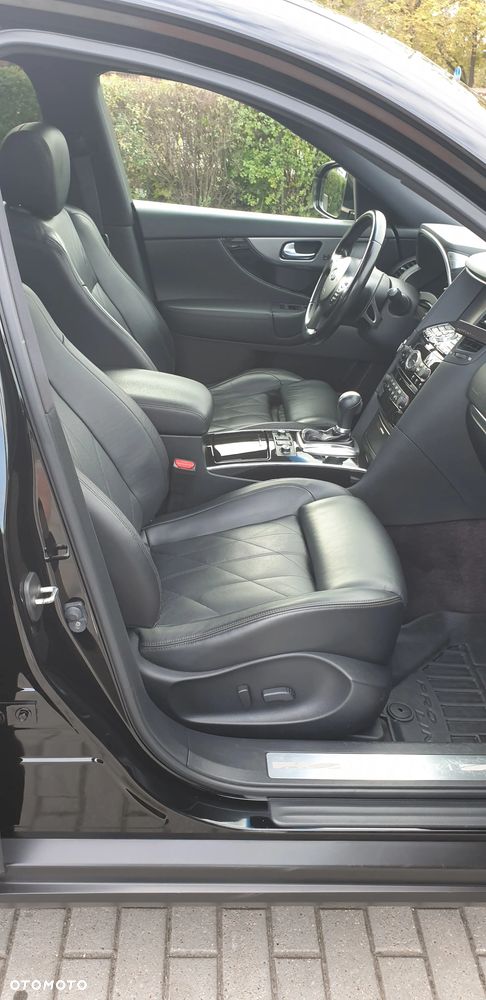 Infiniti QX70 3.7 AWD GT Premium - 23