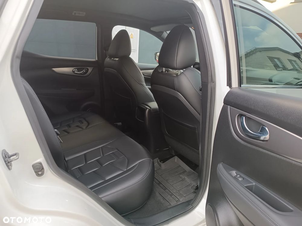 Nissan Qashqai 1.6 DCi TEKNA+ - 17