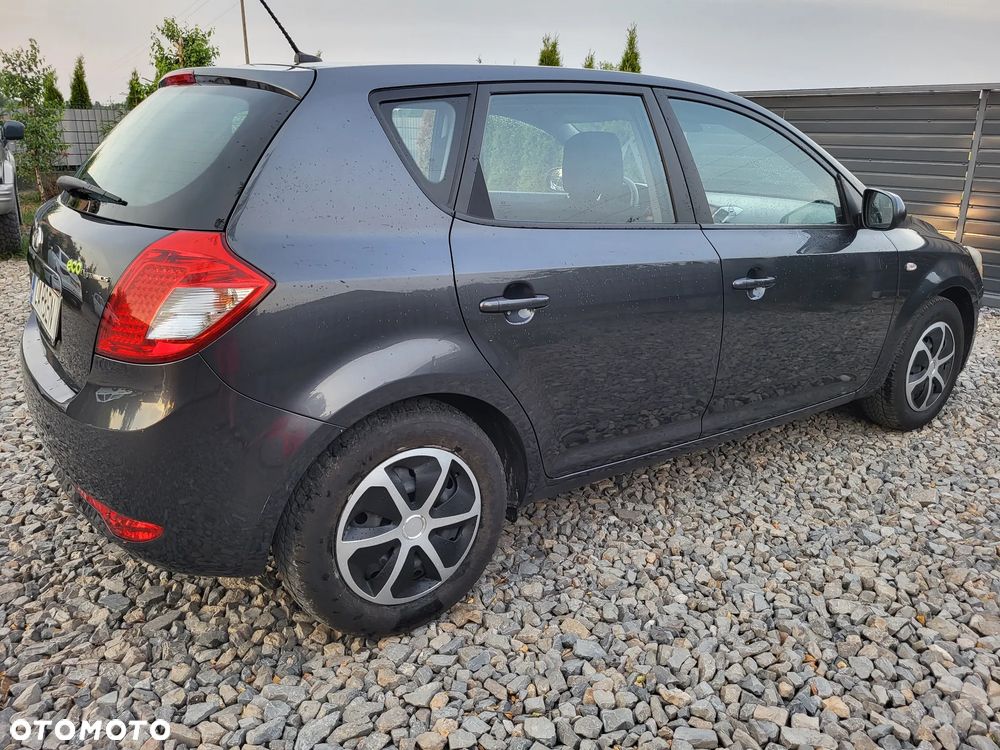 Kia Ceed 1.4 Comfort + - 16