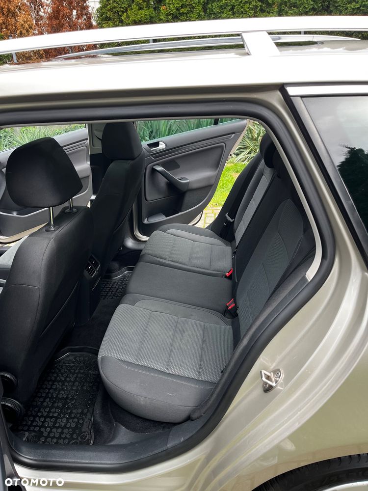Volkswagen Golf - 17