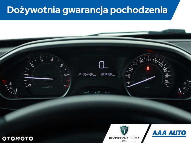 Peugeot 208 - 10