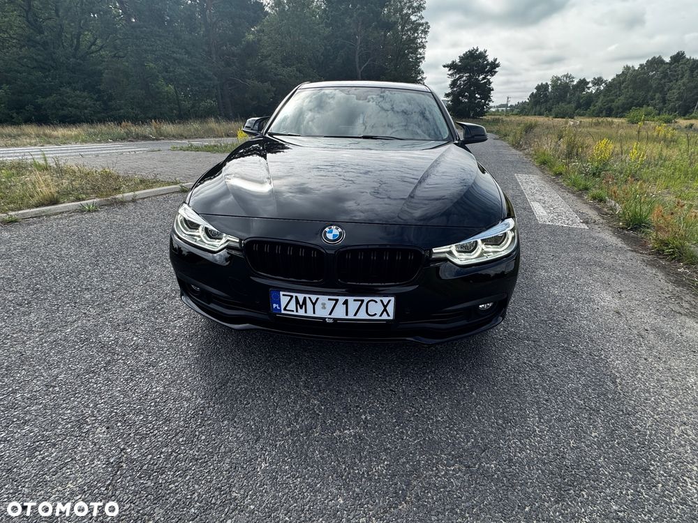 BMW Seria 3 320i - 17